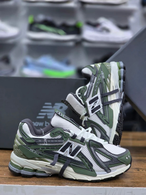 کتونی نیوبالانس 1906 مسترکوالیتی /سایز 38 الی ۴۵/New Balance 1906/ فروش عمده و تک