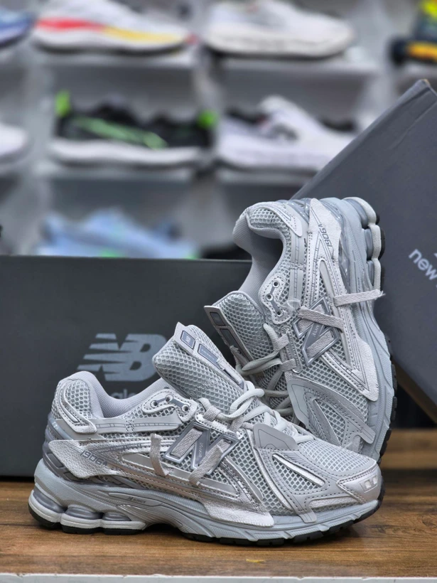 کتونی نیوبالانس 1906 مسترکوالیتی /سایز 38 الی ۴۵/New Balance 1906/ فروش عمده و تک