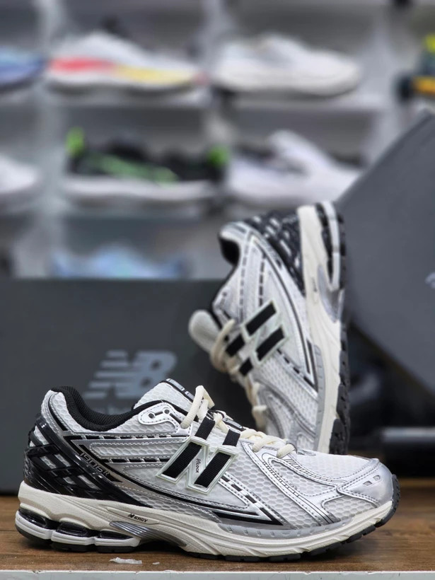 کتونی نیوبالانس 1906 مسترکوالیتی /سایز 38 الی ۴۵/New Balance 1906/ فروش عمده و تک