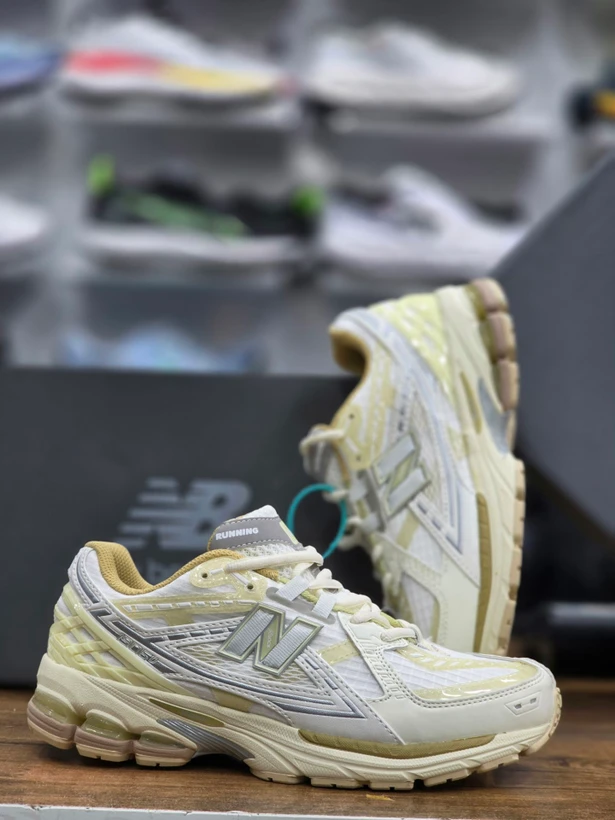 کتونی نیوبالانس 1906 مسترکوالیتی /سایز 38 الی ۴۵/New Balance 1906/ فروش عمده و تک