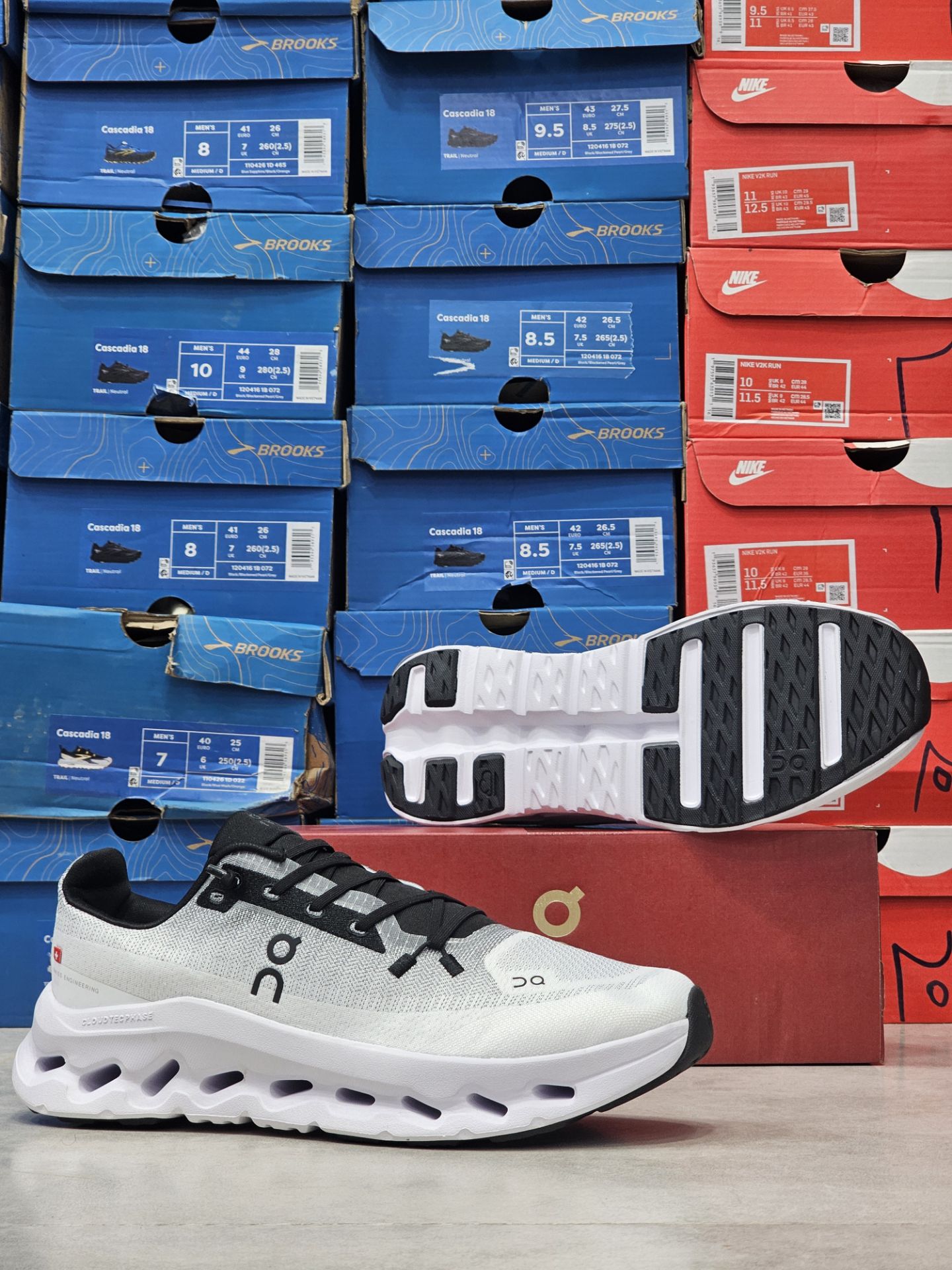 کتونی آن رانینگ کیوسی کلودتیلت مسترکوالیتی/On Running Cloudtilt/ سایز 38 الی 45/ فروش عمده و تک