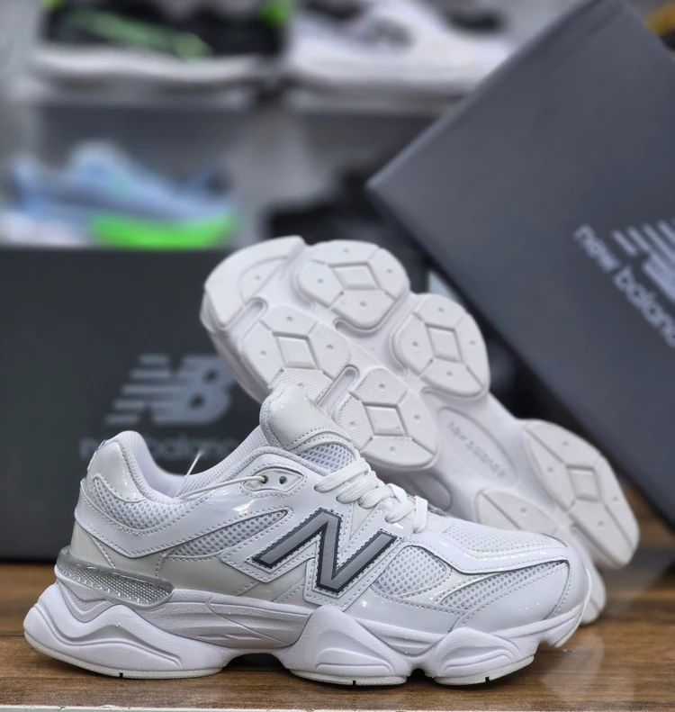کتونی نیوبالانس 9060 مسترکوالیتی /Newbalance 9060/سایز40 الی 45/ فروش عمده و تک