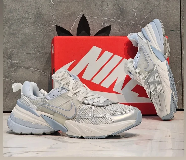 کتونی رانینگ نایک وی تو کی مسترکوالیتی /سایز 37 الی 45/Nike V2k Run/ فروش عمده و تک