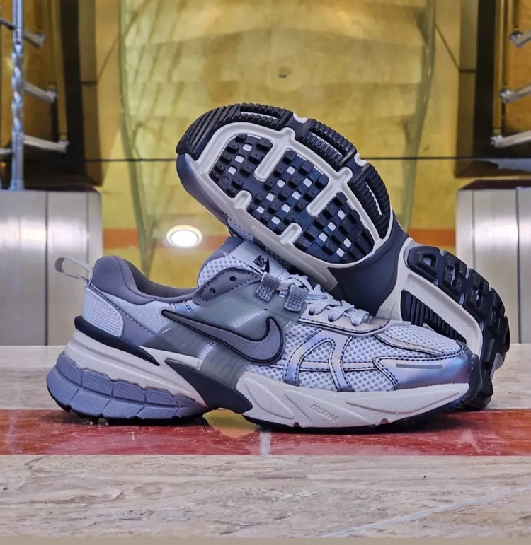 کتونی رانینگ نایک وی تو کی مسترکوالیتی /سایز 37 الی 45/Nike V2k Run/ فروش عمده و تک