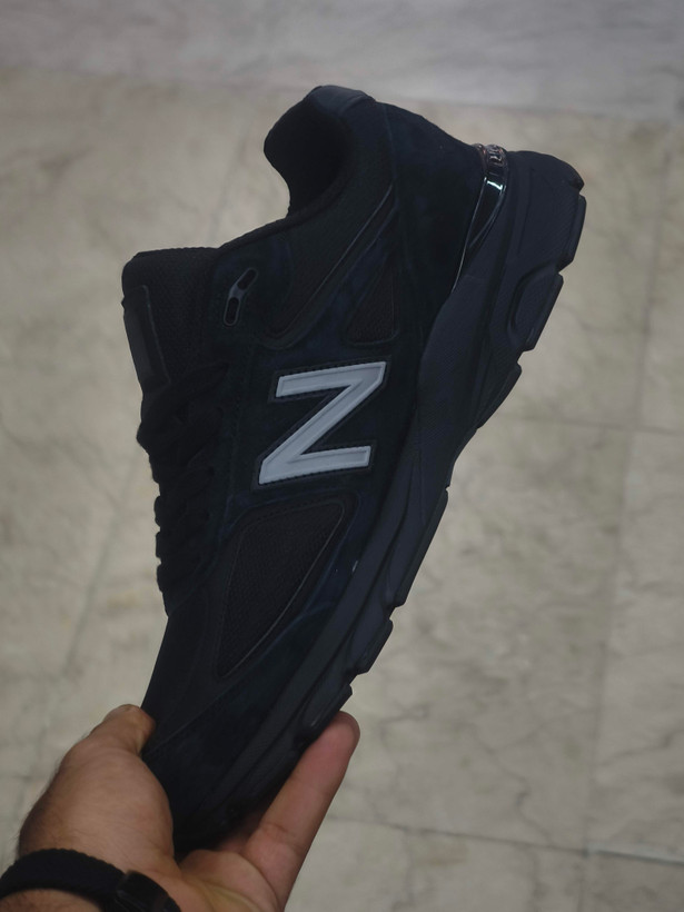 کتونی نیوبالانس ۹۹۰ مسترکوالیتی دوخت وسط لیبل امریکا /سایز 40 الی ۴۵/New Balance 990/ فروش عمده و تک