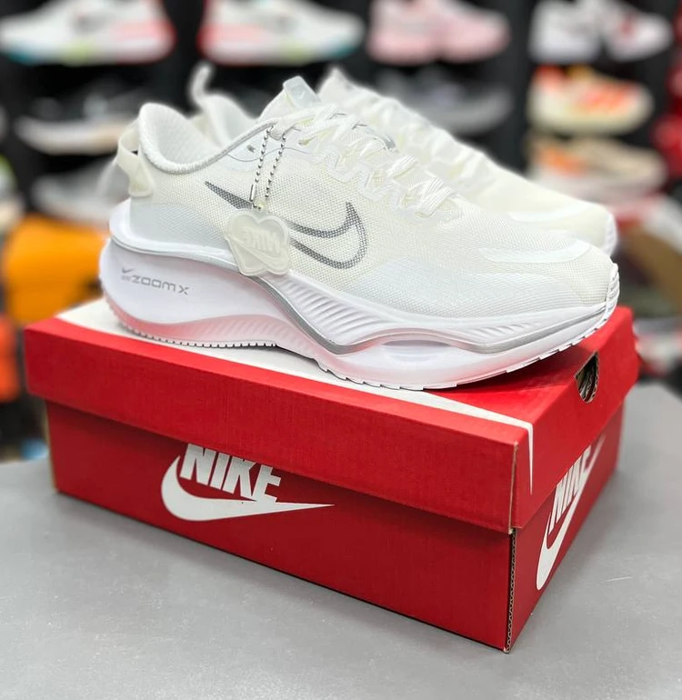 کتونی نایک زوم ایکس لبخندی مسترکوالیتی /Nike Zoom X/سایز 37 تا 40/ فروش عمده و تک