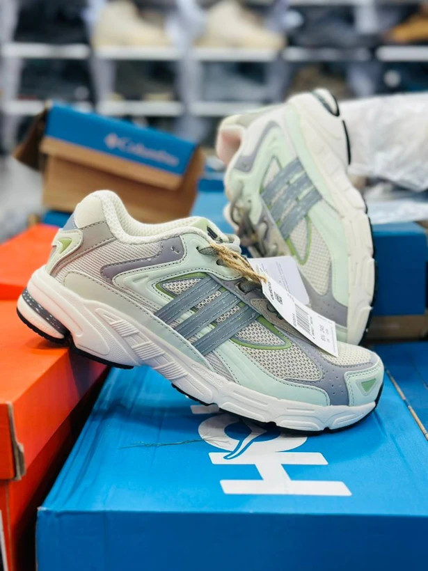 کتونی ادیداس ریسپانس CL مسترکوالیتی /سایز 40 الی 45/Adidas Response CL/ فروش عمده و تک