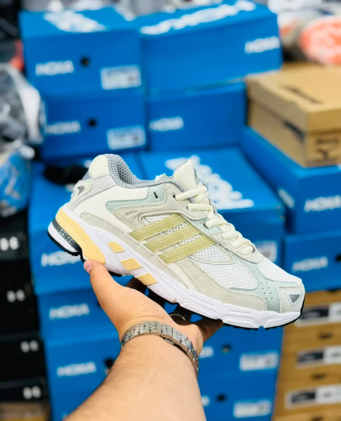 کتونی ادیداس ریسپانس CL مسترکوالیتی /سایز 40 الی 45/Adidas Response CL/ فروش عمده و تک