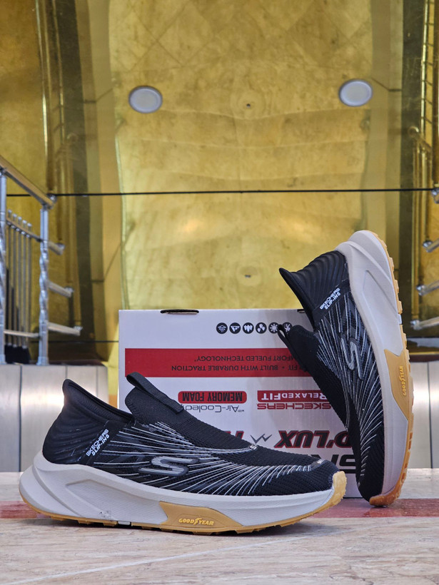کفشی طبی اسکیچرز اسلیپ بدون بند مسترکوالیتی /Skechers Slip-ins/ سایز 40 الی 45/ فروش عمده و تک