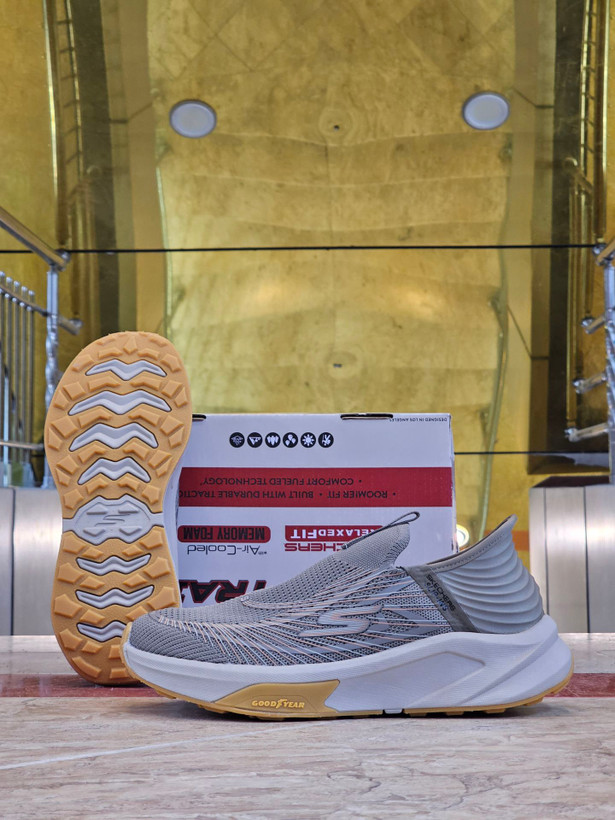کفشی طبی اسکیچرز اسلیپ بدون بند مسترکوالیتی /Skechers Slip-ins/ سایز 40 الی 45/ فروش عمده و تک