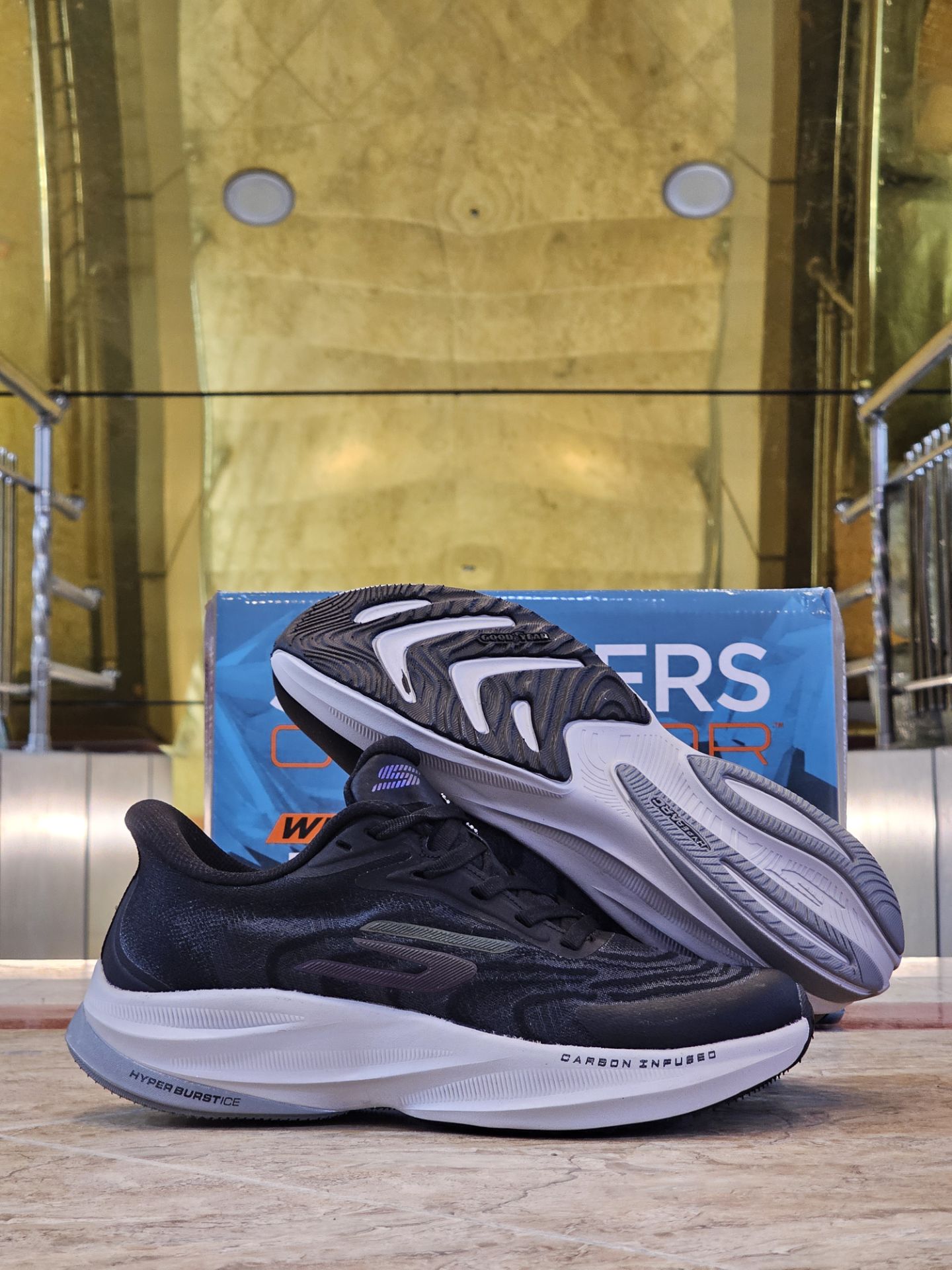 کتونی اسکیچرز هایپر برست کربن مسترکوالیتی /سایز 40 الی 45 /Skechers Hyper Burst Carbon/ فروش عمده و تک