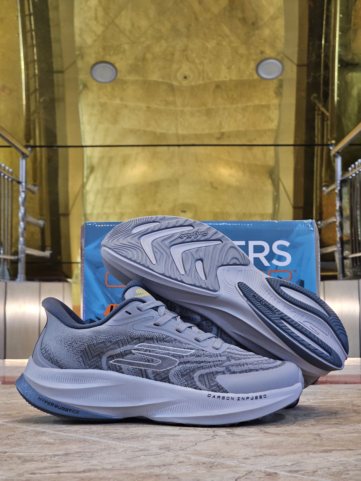 کتونی اسکیچرز هایپر برست کربن مسترکوالیتی /سایز 40 الی 45 /Skechers Hyper Burst Carbon/ فروش عمده و تک