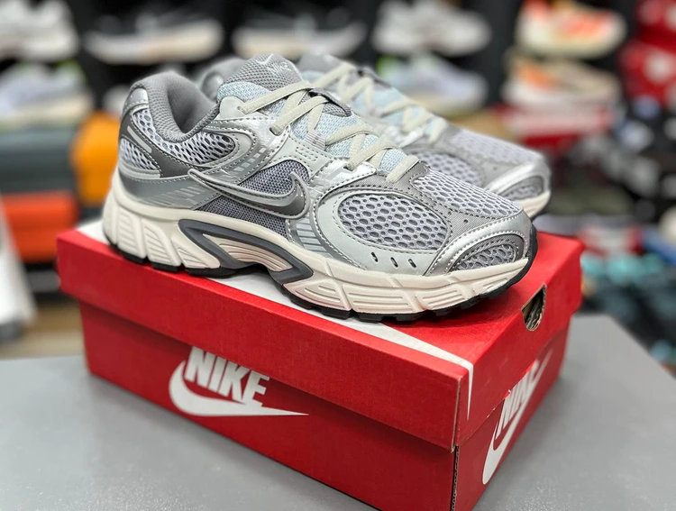 کتونی نایک وی فایو کی مسترکوالیتی /سایز 37 الی 40/Nike V5k Run/ فروش عمده و تک