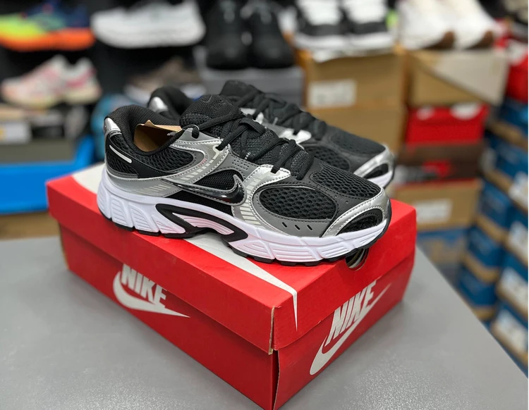 کتونی نایک V5 RNR مسترکوالیتی / سایز 40 الی 45 / Nike V5 RNR / فروش عمده و تک