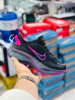کتونی نایک زوم ایکس لبخندی مسترکوالیتی /Nike Zoom X/سایز 37 تا 40/ فروش عمده و تک