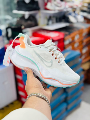 کتونی نایک زوم ایکس لبخندی مسترکوالیتی /Nike Zoom X/سایز 37 تا 40/ فروش عمده و تک