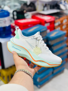 کتونی نایک زوم ایکس لبخندی مسترکوالیتی /Nike Zoom X/سایز 37 تا 40/ فروش عمده و تک