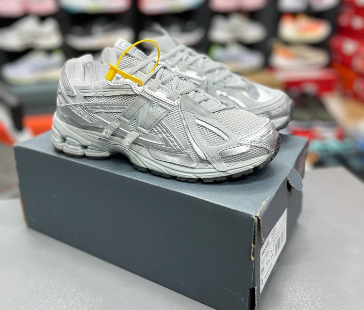 کتونی نیوبالانس 1906A مسترکوالیتی /سایز 40الی ۴۵/New Balance 1906A/ فروش عمده و تک