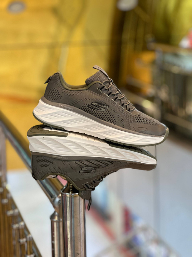 کتونی اسکیچرز ضد آب آرچ فیت مسترکوالیتی /سایز 40 الی 45/Skechers ArchFit/ فروش عمده و تک