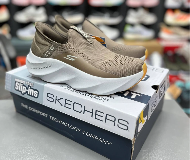 کفشی طبی اسکیچرز اسلیپ کربن بدون بند مسترکوالیتی /Skechers Slip-ins Carbon/ سایز 40 الی 45/ فروش عمده و تک