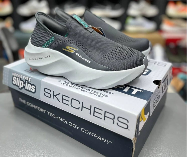 کفشی طبی اسکیچرز اسلیپ کربن بدون بند مسترکوالیتی /Skechers Slip-ins Carbon/ سایز 40 الی 45/ فروش عمده و تک