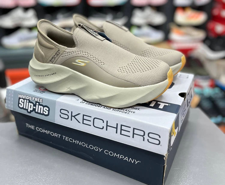 کفشی طبی اسکیچرز اسلیپ کربن بدون بند مسترکوالیتی /Skechers Slip-ins Carbon/ سایز 40 الی 45/ فروش عمده و تک