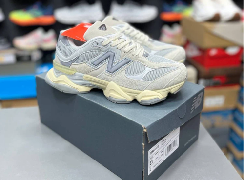 کتونی نیوبالانس 9060 مسترکوالیتی /New Balance 9060/سایز40 الی 45/ فروش عمده و تک