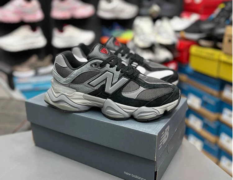 کتونی نیوبالانس 9060 مسترکوالیتی /New Balance 9060/سایز40 الی 45/ فروش عمده و تک