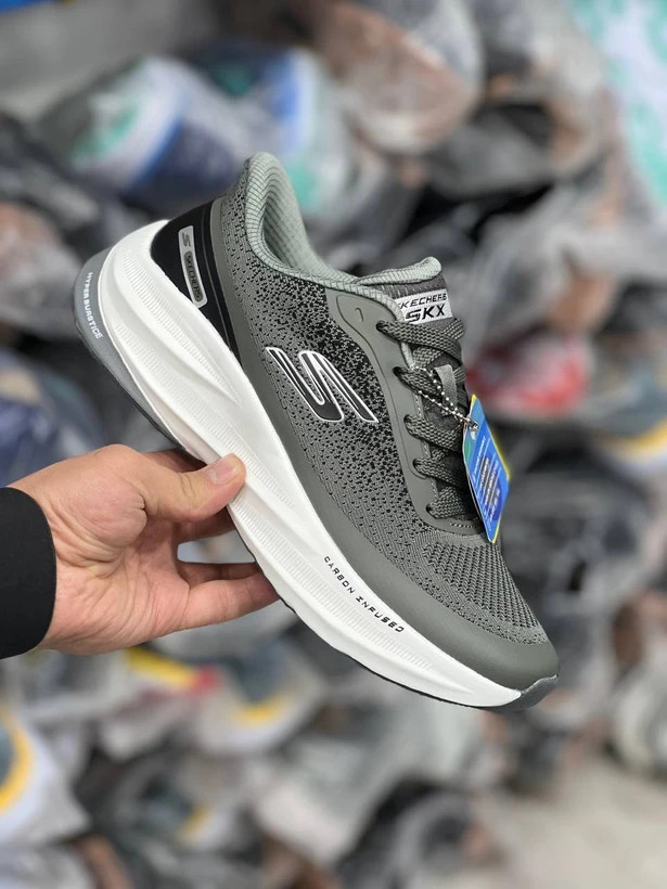 کتونی اسکیچرز هایپر برست کربن مسترکوالیتی /سایز 40 الی 45 /Skechers Hyper Burst Carbon/ فروش عمده و تک
