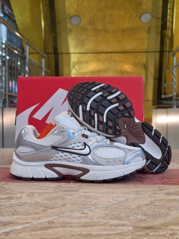 کتونی نایک V5 RNR مسترکوالیتی / سایز 40 الی 45 / Nike V5 RNR / فروش عمده و تک