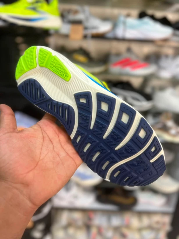 کتونی رانینگ مسترکوالیتی بروکس گاست 17 /Brooks Ghost 17/سایز 40 الی 45/ فروش عمده و تک