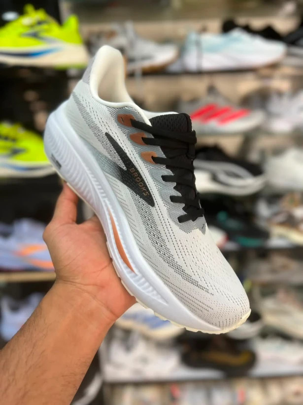 کتونی رانینگ مسترکوالیتی بروکس گاست 17 /Brooks Ghost 17/سایز 40 الی 45/ فروش عمده و تک