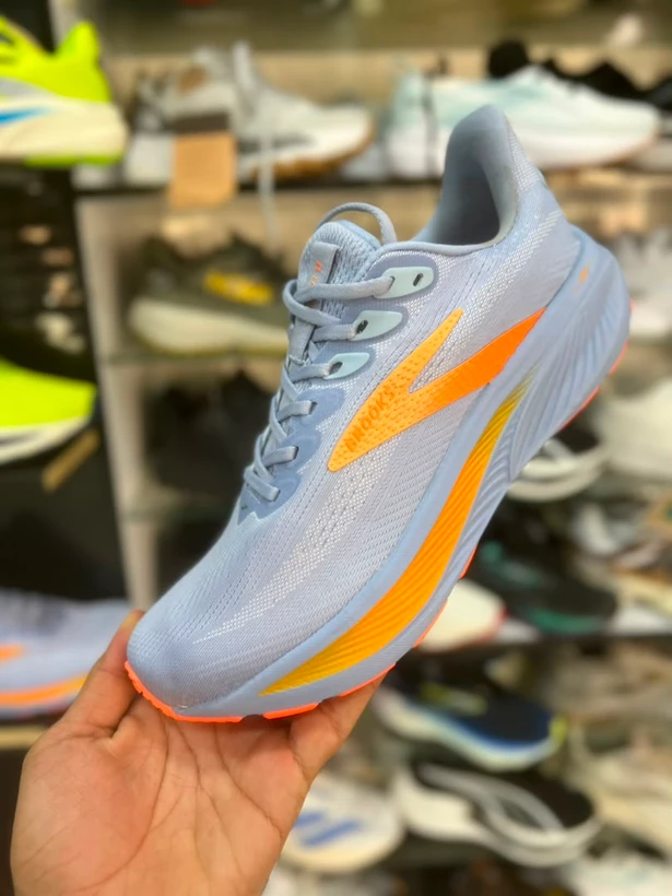 کتونی رانینگ مسترکوالیتی بروکس گاست 17 /Brooks Ghost 17/سایز 40 الی 45/ فروش عمده و تک