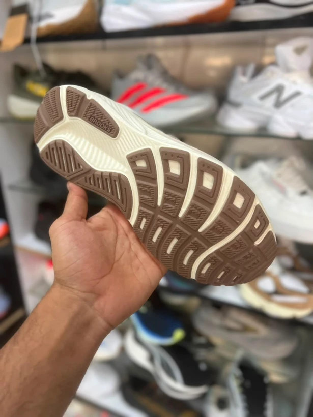 کتونی رانینگ مسترکوالیتی بروکس گاست 17 /Brooks Ghost 17/سایز 40 الی 45/ فروش عمده و تک