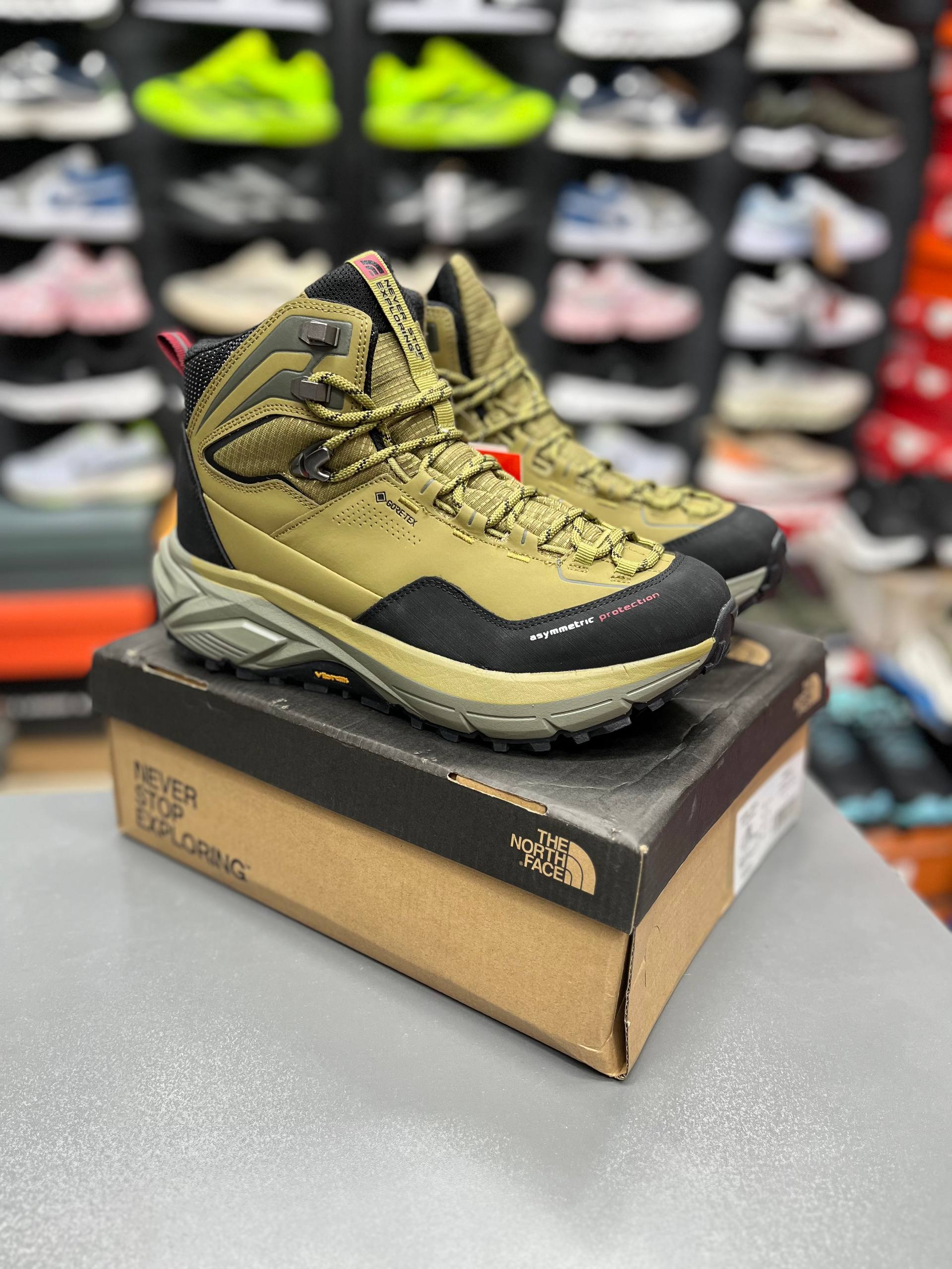 بوت نورث فیس ضدآب مسترکوالیتی/سایز 40 الی 45/ The North Face Boot/ فروش عمده و تک
