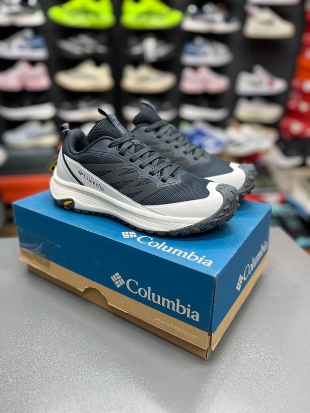 کتونی طبیعت گردی کلمبیا ضدآب/سایز 40 الی 45/Columbia GORE-TEX/ فروش عمده و تک