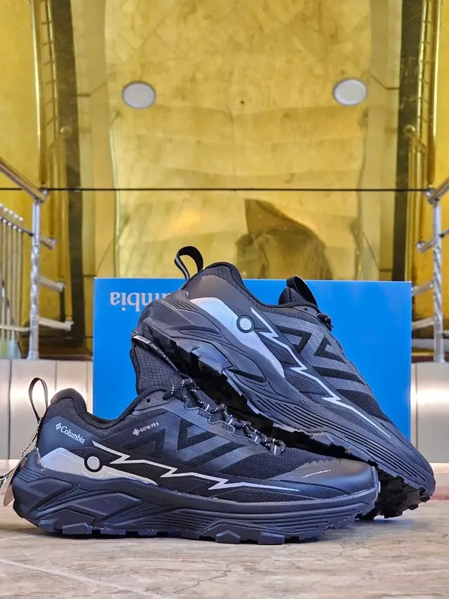 کتونی طبیعت گردی کلمبیا ضدآب/سایز 40 الی 45/Columbia GORE-TEX/ فروش عمده و تک