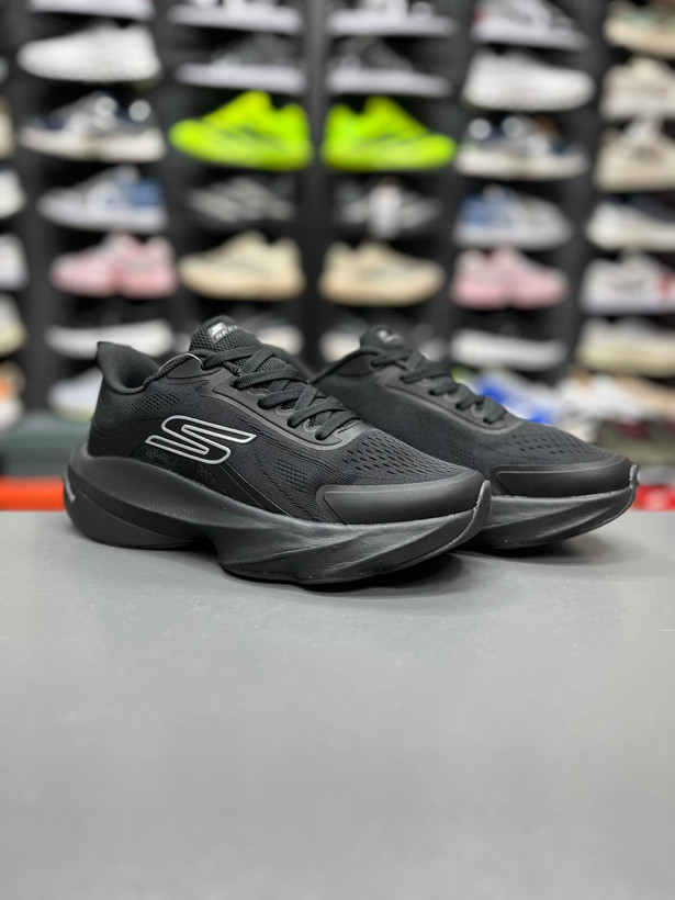 کتونی وارداتی اسکیچرز هایپر برست مسترکوالیتی /سایز 40 الی 45/Skechers Hyper Burst/ فروش عمده و تک