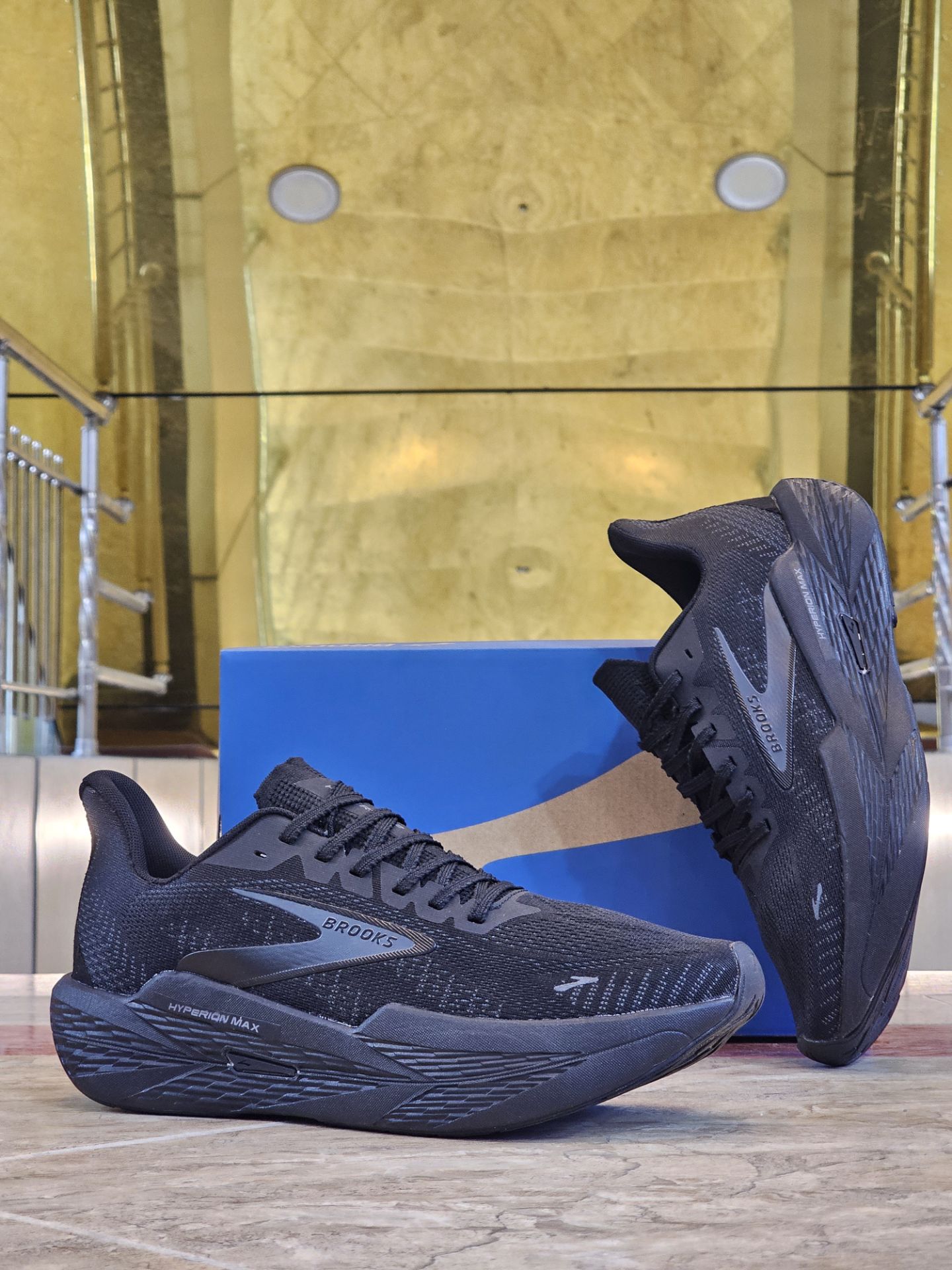 کتونی وارداتی بروکس هایپریون مکس مسترکوالیتی /Brooks Hyperion Max/سایز 40 الی 45/ فروش عمده و تک