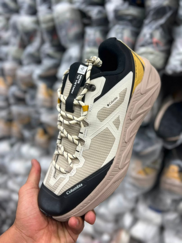 کتونی طبیعت گردی کلمبیا ترمو ضدآب/سایز 40 الی 45/Columbia GORE-TEX/ فروش عمده و تک