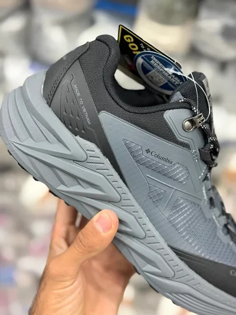 کتونی طبیعت گردی کلمبیا ترمو ضدآب/سایز 40 الی 45/Columbia GORE-TEX/ فروش عمده و تک
