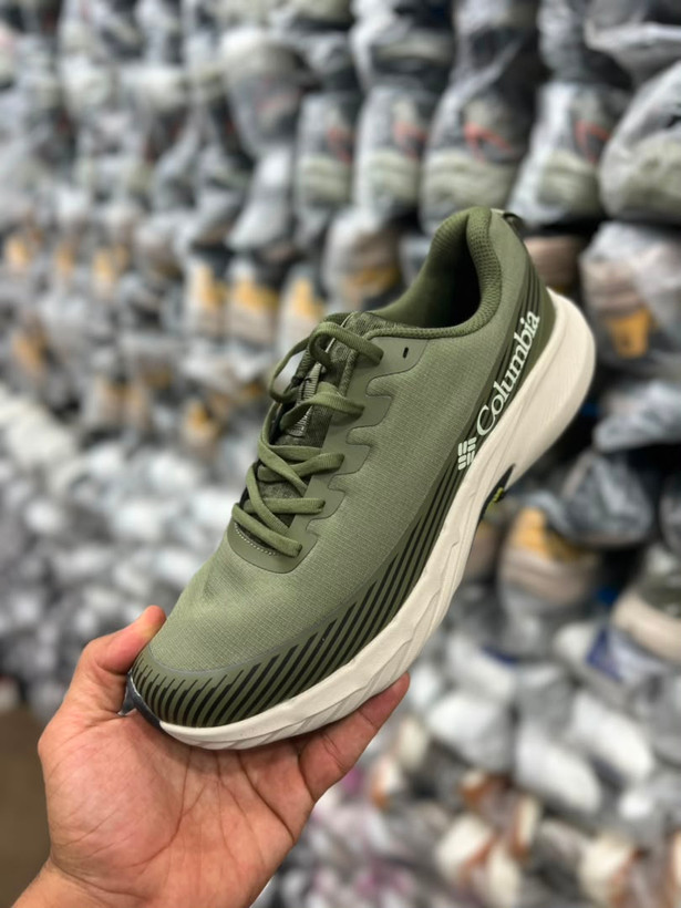 کتونی طبیعت گردی کلمبیا ضدآب/سایز 40 الی 45/Columbia GORE-TEX/ فروش عمده و تک