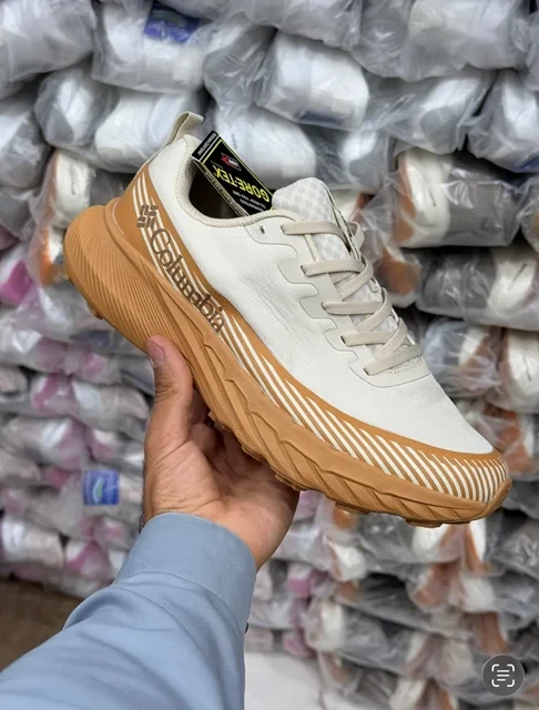 کتونی طبیعت گردی کلمبیا ضدآب/سایز 40 الی 45/Columbia GORE-TEX/ فروش عمده و تک