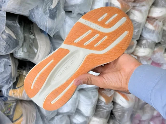 کتونی طبیعت گردی کلمبیا ضدآب/سایز 40 الی 45/Columbia GORE-TEX/ فروش عمده و تک