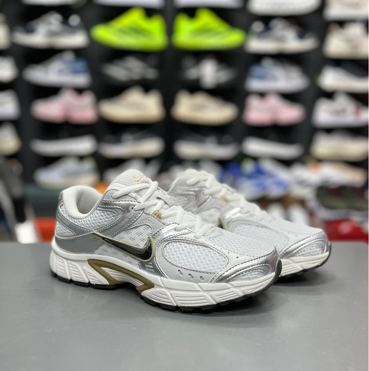 کتونی نایک V5 RNR مسترکوالیتی / سایز 37 الی 45 / Nike V5 RNR / فروش عمده و تک