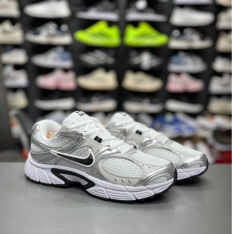 کتونی نایک V5 RNR مسترکوالیتی / سایز 37 الی 45 / Nike V5 RNR / فروش عمده و تک