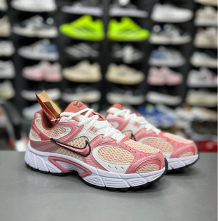 کتونی نایک V5 RNR مسترکوالیتی / سایز 37 الی 45 / Nike V5 RNR / فروش عمده و تک