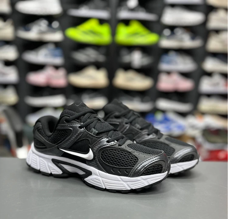 کتونی نایک V5 RNR مسترکوالیتی / سایز 37 الی 45 / Nike V5 RNR / فروش عمده و تک