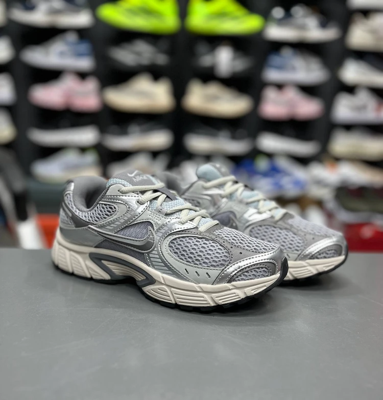 کتونی نایک V5 RNR مسترکوالیتی / سایز 37 الی 45 / Nike V5 RNR / فروش عمده و تک
