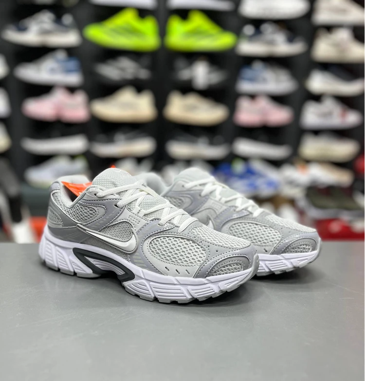کتونی نایک V5 RNR مسترکوالیتی / سایز 37 الی 45 / Nike V5 RNR / فروش عمده و تک